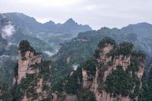 張家界旅遊團-濟南出發(fā)去天門山楊家界、火車往返7天價格實惠遊